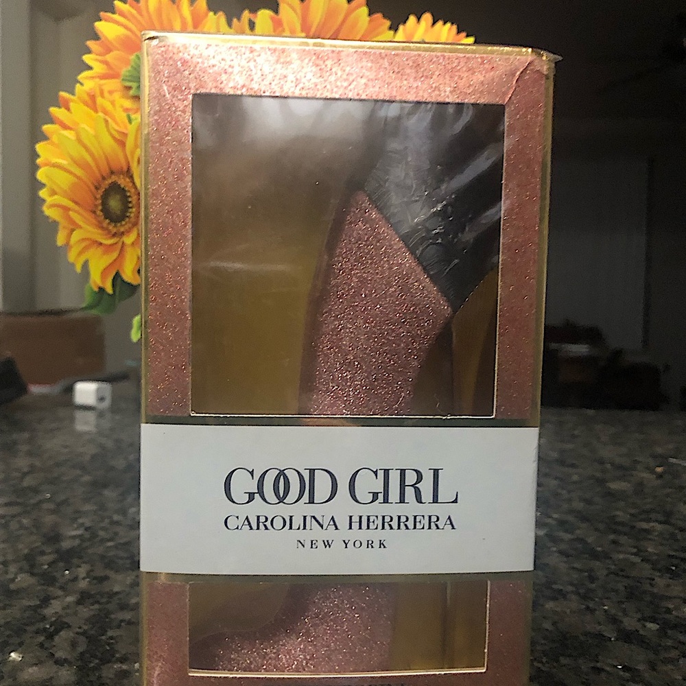 Good Girl perfume by Carolina Herrera.  Fantastic Pink. Sealed box. 2.7 oz.
